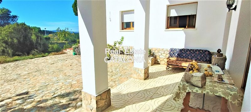 Foto fe1636b6-ca4b-4562-aed7-70b7f3e2228a. Xalet amb xemeneia calefacció aparcament a Lloret Residencial - Montlloret Lloret de Mar