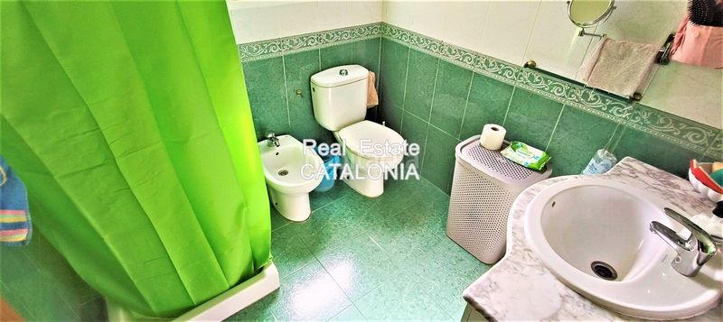 Foto 2b876d42-92e0-4631-9a22-bf2f174a35bc. Xalet amb xemeneia calefacció aparcament a Roca Grossa Lloret de Mar