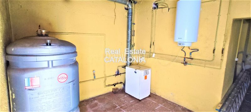 Foto 55690b7f-acd5-4a42-9861-39fea67d57ce. Xalet amb xemeneia calefacció aparcament a Roca Grossa Lloret de Mar