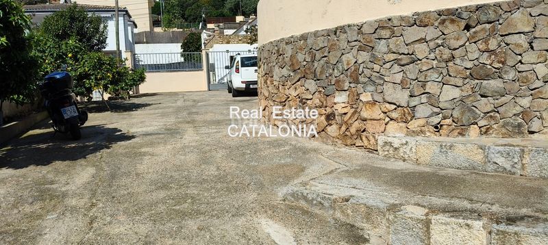 Foto 73579bf9-79d6-4c9a-b184-9bd4e06b8e5e. Xalet amb xemeneia calefacció aparcament a Roca Grossa Lloret de Mar