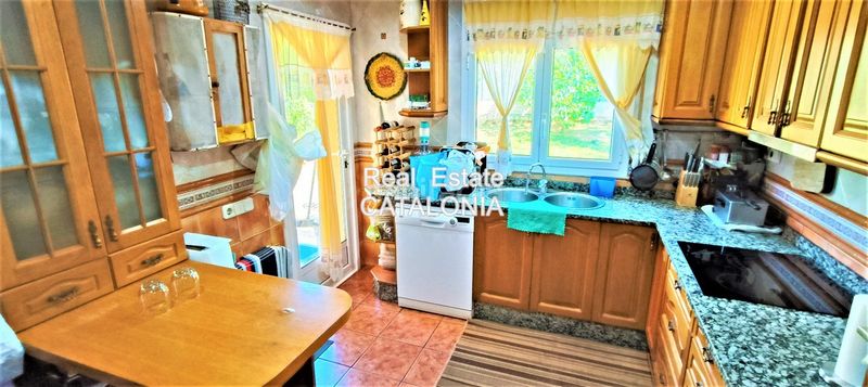 Foto c0fab350-7673-43c6-a5b2-0bd80a5adf99. Xalet amb xemeneia calefacció aparcament a Roca Grossa Lloret de Mar