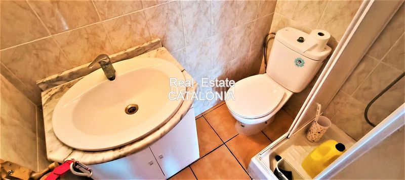 Foto e9a7003e-4e1d-4d89-96b0-10b93ee290a3. Xalet amb xemeneia calefacció aparcament a Roca Grossa Lloret de Mar