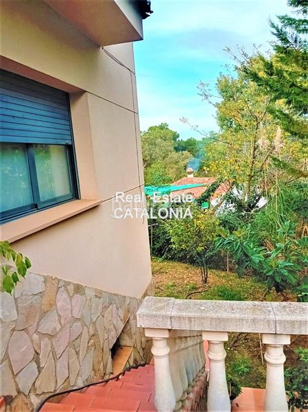 Foto ed0ca9ef-d758-4d10-af39-70eb8ea9406a. Xalet amb xemeneia calefacció aparcament piscina a Lloret de Mar