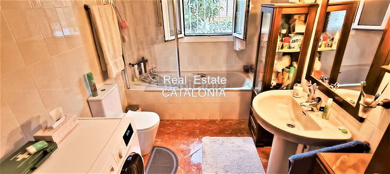 Foto aa7b1afb-500e-485b-b045-31097dcd73b2. Xalet amb xemeneia calefacció aparcament piscina a Lloret de Mar
