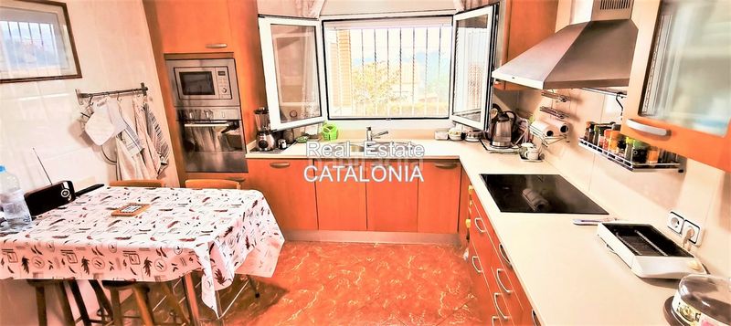Foto ff1817e1-4fbe-45c6-9c7f-aa7973734572. Xalet amb xemeneia calefacció aparcament piscina a Lloret de Mar