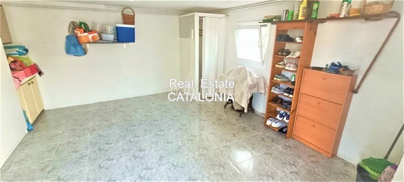 Foto 41413720-0154-40a9-ad28-363f70d7336e. Xalet amb xemeneia calefacció aparcament piscina a Lloret de Mar