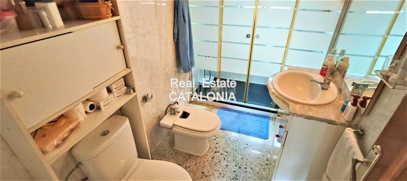Foto d1203b76-4293-45d7-98c4-c66348e5f664. Xalet amb xemeneia calefacció aparcament piscina a Lloret de Mar