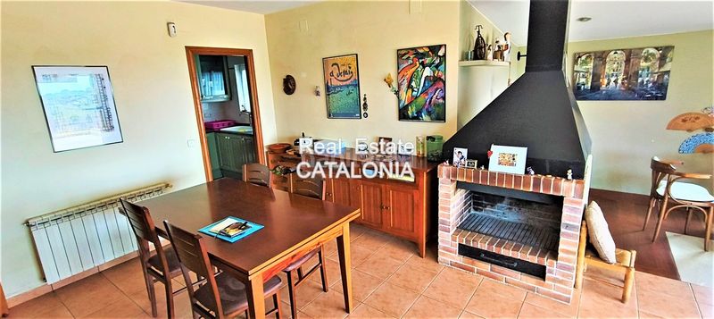 Foto 415d6358-d7ad-477d-89e1-c5b461e8cb8d. Xalet amb xemeneia calefacció aparcament a Mas Romeu Lloret de Mar