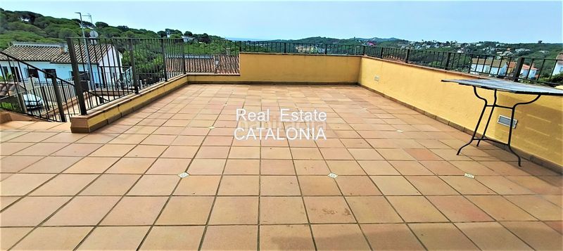 Foto e5736e6a-b1ef-4de8-80e3-891f00ca3b0e. Xalet amb xemeneia calefacció aparcament a Mas Romeu Lloret de Mar
