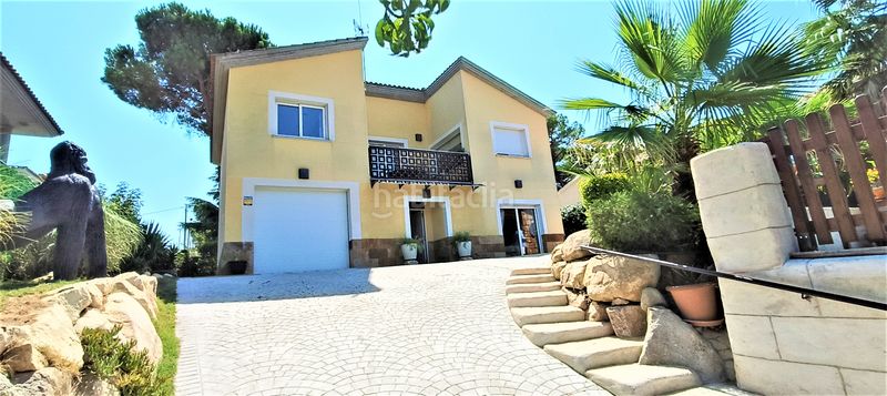Foto ed4231a3-2f3d-4117-9360-5aed59f25f91. Xalet amb xemeneia calefacció aparcament a Terrafortuna - Puig Ventós Vidreres
