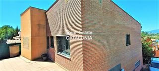 Chalet  Carrer de llançà. Casa semi nueva cerca de la playa