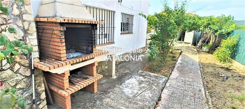 Foto 6c334617-fb75-4aab-8e65-9015492a4dd0. Xalet amb xemeneia calefacció a Aiguaviva Parc Vidreres