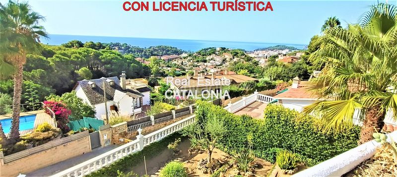 Foto 61e05282-e739-4121-81e2-38da2c5bae63. Xalet amb xemeneia calefacció aparcament a Roca Grossa Lloret de Mar