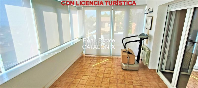 Foto a95f13d7-8c8a-44c1-b1ab-67c98b53fda2. Xalet amb xemeneia calefacció aparcament a Roca Grossa Lloret de Mar