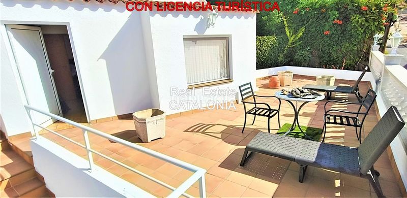 Foto bc1c6c6f-662c-4411-92d0-91eefdba1d87. Xalet amb xemeneia calefacció aparcament a Roca Grossa Lloret de Mar