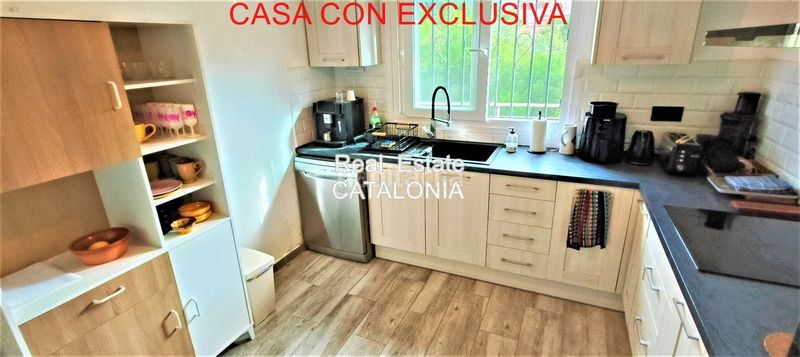 Foto 1a252dda-1a7f-47f4-8e43-7b80b08e887b. Chalet with fireplace heating pool in Lloret Blau - La Creu de Lloret Lloret de Mar