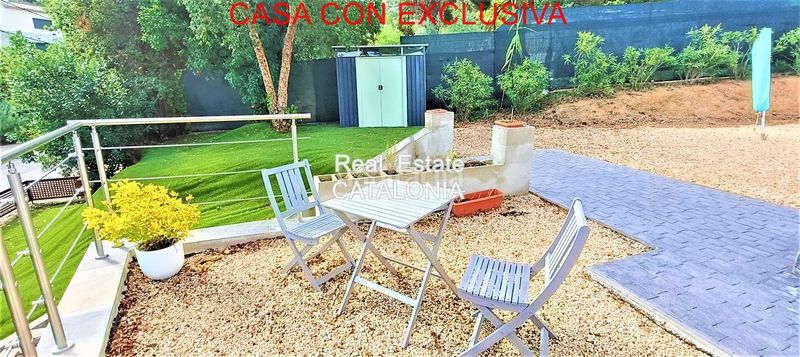 Foto 6bc355d2-6882-412b-a218-c2e387c9bb10. Chalet with fireplace heating pool in Lloret Blau - La Creu de Lloret Lloret de Mar