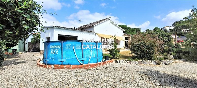 Foto d626cbe7-5d98-4d94-8577-75ad1b6df257. Chalet con camino parcheggio in Lloret Residencial - Montlloret Lloret de Mar
