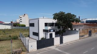 Chalet in Carrer país valencià. Chalet con 4 habitaciones