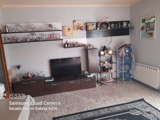 Flat in Avinguda del canal 26. Piso con 4 habitaciones