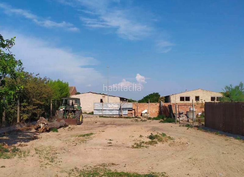 Foto c6c7c9a0-b9fb-40f6-a268-b81dd2407dd3. Residential plot in carrer domenech cardenal 52 in Linyola