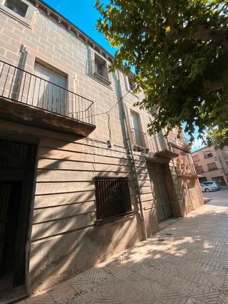 Foto 450dc5cf-2332-4bdf-8e00-b57ab142cd05. Casa bifamiliare con parcheggio in Castellserà