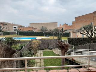 Casa aparellada  Camí del palau