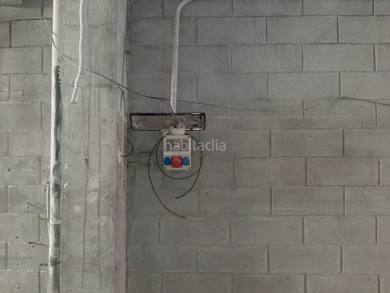 Foto fedb1b3a-ae00-4b4c-b383-3bed82014f56. Industrial building in Tàrrega