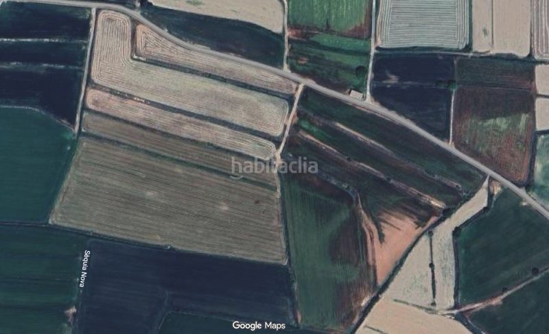 Foto c1e5a346-5995-4500-a479-716ec380d844. Finca rústica a carrer cristòfol colom 5 a Bellvís