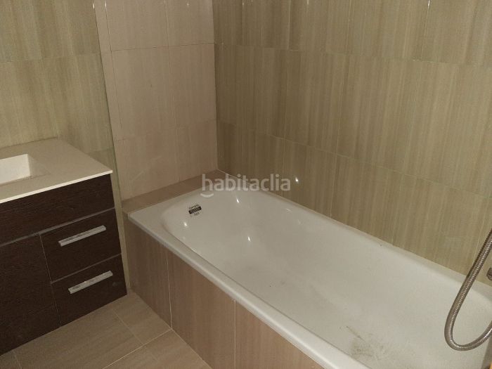 Foto e4584d56-825d-49e1-b6b7-56765c3a708c. Casa en avinguda de montserrat 66 casa chalet en venta , lleida en Arbeca