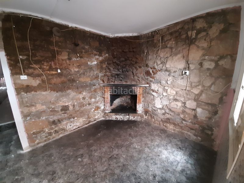 Foto 064ad0c4-56b4-4eb1-817d-61dbe0892b8d. Casa aparellada a Belianes