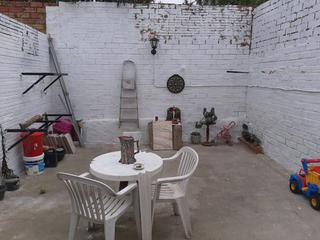 Casa aparellada  Carrer casetes