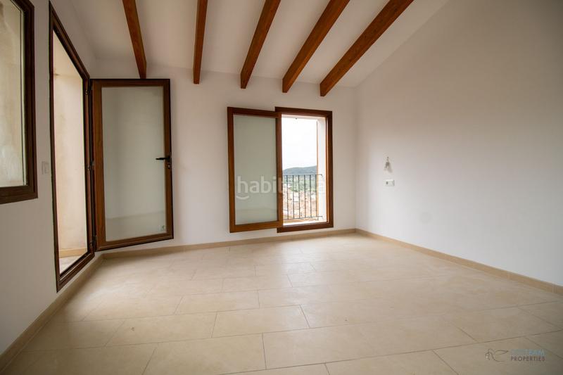 Foto db3e014a-e2da-49f3-bdf3-773d9d9f6cb6. Casa  con espectaculares vistas a las montañas construida en el año 2011! en Andratx