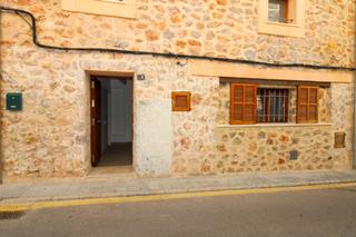 Semi detached house  Santa catalina thomas. Casa adosada totalmente nueva en bunyola.