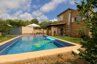 Casa  Colibri. Chalet independiente con jardín y piscina en son ferrer, calvià!