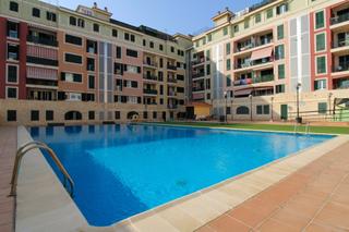 Pis  Aragon. Piso del ao 2003 de 4 habitaciones con ascensor y piscina en ca