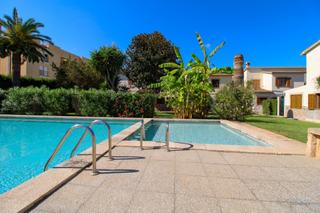 Casa  Gran via puig major. Chalet pareado con jardn de 60 m2 en santa pona!