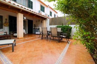 Casa  Alquera blanca. Chalet unifamiliar de 4 habitaciones en secar de la real.