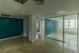 Lloguer Oficina  General riera. Espectacular oficina en el prestigioso edificio torre de mallorc