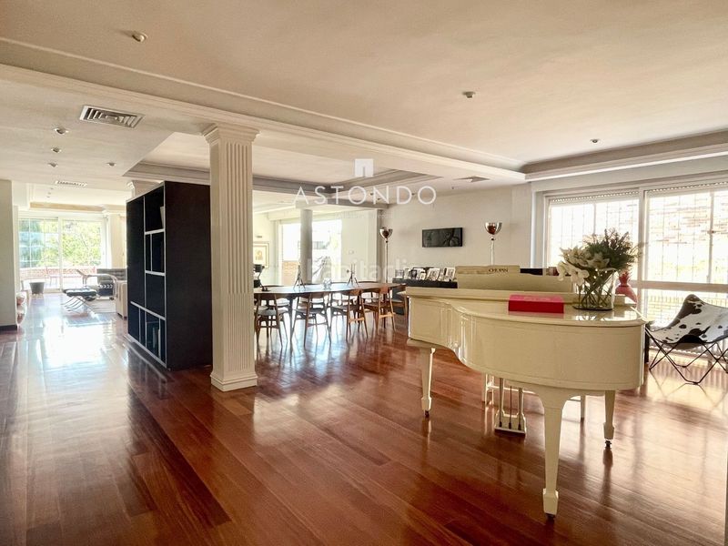 Foto 73f44e50-4ea3-45f8-9331-93d6a2790b7f. Miete chalet mit heizung parking pool in Conde Orgaz - Piovera Madrid