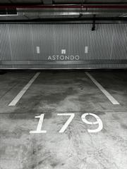 Parking coche  Jose ortega y gasset. Se vende plaza de garaje en serrano park ii