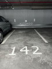 Parking coche  Jose ortega y gasset. Se vende plaza de garaje en serrano park ii