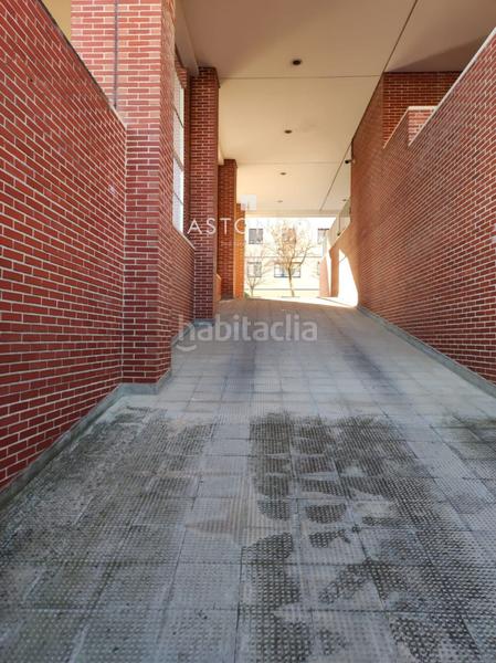 Foto 261ca6f8-e3f9-420e-996c-c6bd32f4b8f9. Alquiler parking coche en avda. papa negro se alquila plaza de garaje en parking cerrado. precio 90 más iva en Madrid