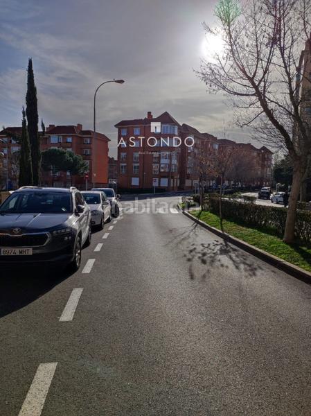 Foto 29e28fea-5b91-451e-b97f-9b025d0d04c3. Alquiler parking coche en avda. papa negro se alquila plaza de garaje en parking cerrado. precio 90 más iva en Madrid
