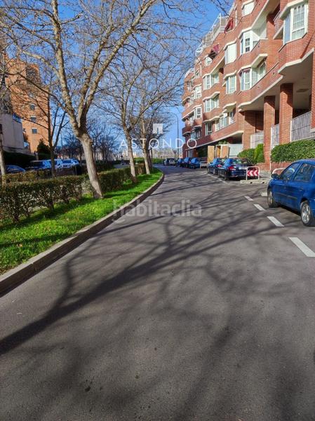 Foto e0529d74-282c-4e0a-8b91-d82b5242980b. Alquiler parking coche en avda. papa negro se alquila plaza de garaje en parking cerrado. precio 90 más iva en Madrid