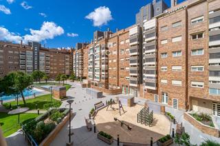 Lloguer Pis  San juan de ortega. Piso de alquiler de 1 dormitorio en urbanización privada en las