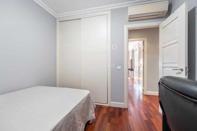 Foto 2e9b69e0-6c1c-4b47-90b5-d4df1a7d9e03. Rent flat with heating parking pool in Niño Jesús Madrid