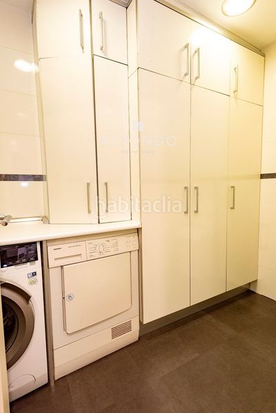 Foto 532688d8-6804-45f5-8486-98b15af6ca24. Rent flat with heating parking pool in Niño Jesús Madrid