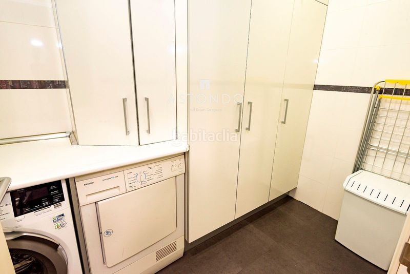 Foto 5b4eba12-bd86-4d7d-abc1-a9409fdcb453. Rent flat with heating parking pool in Niño Jesús Madrid