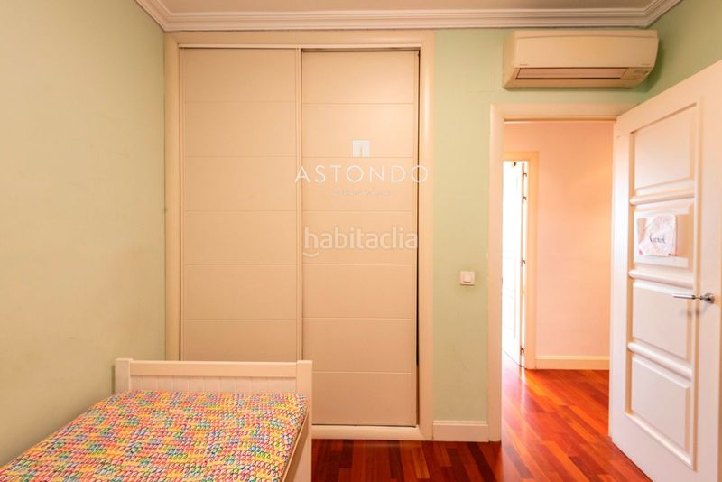 Foto d9176213-4b19-4899-b6c8-df1897819041. Rent flat with heating parking pool in Niño Jesús Madrid